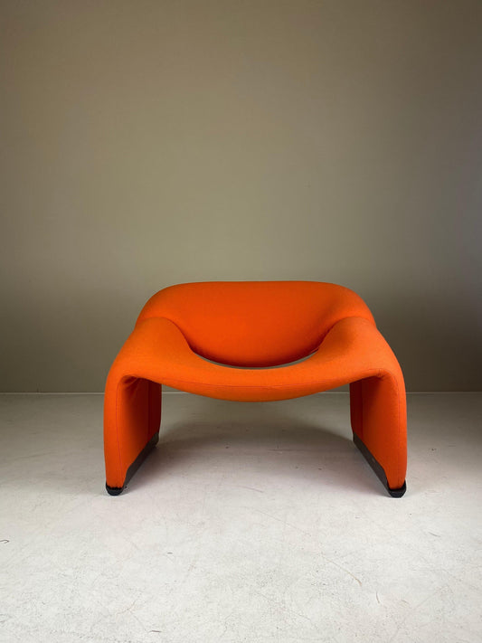 Herstel de royale vorm en het comfortabele zitgevoel van deze designklassieker